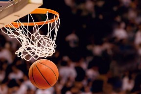 亚博体育线上-足篮大乱斗，阿森纳为NBA改名单，黄蜂遭质疑，巴黎剑指总决赛